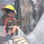 Incendio deja sin nada a dos familias en Estelí Incendio consumió dos viviendas en Estelí