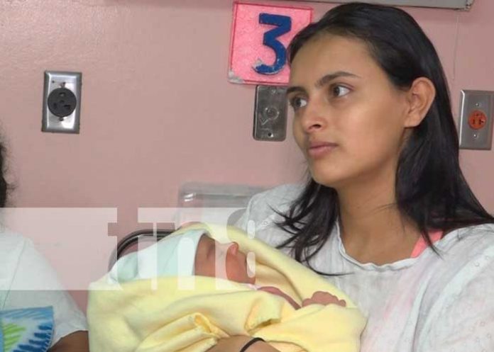 En Estelí entregan regalos a las mujeres que parieron este 30 de mayo