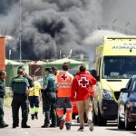 Explosión deja 2 muertos y 250 niños desalojados en España Explosión en una planta de biodiésel en España