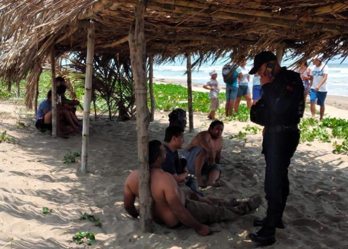 Migrantes mueren tras naufragio en México