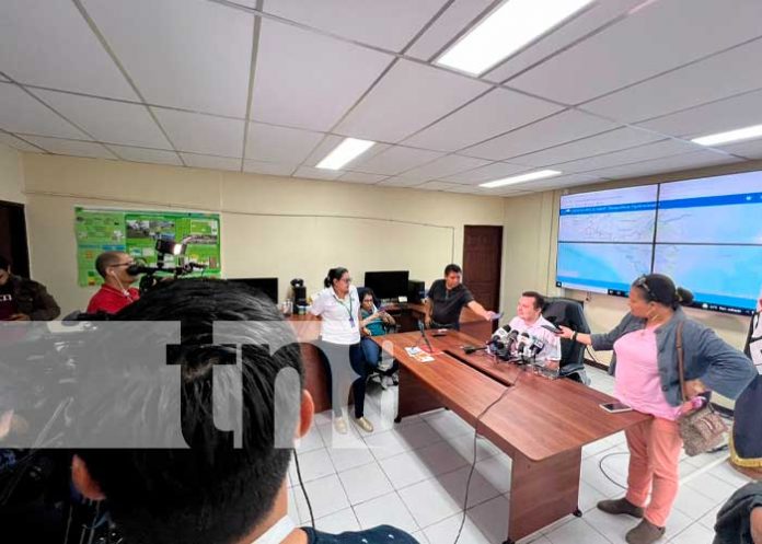 Conferencia de prensa del INETER sobre especialización en hidrología