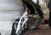 Microbús pierde el control y se estrella contra negocio en Juigalpa Accidente de tránsito en carretera de Managua a Juigalpa