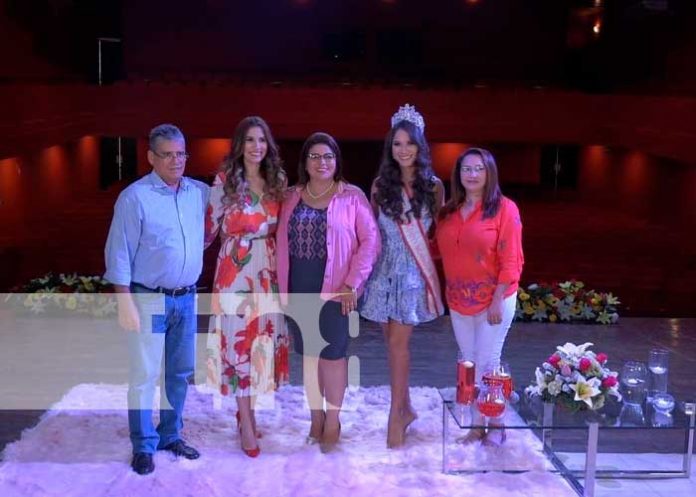 leon-miss-teen-1 Conferencia de prensa en León de Miss Teen Nicaragua