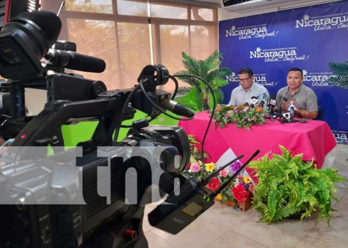 Conferencia de prensa del INTUR sobre conmemoración a las madres