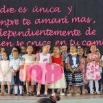 Festival para las madres desde un colegio de Managua