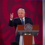 México anuncia contratación de 500 médicos cubanos Acuerdos entre México y Cuba para una mejor salud