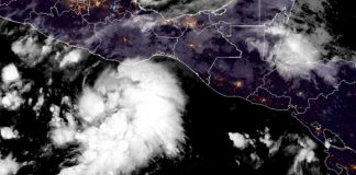 Huracán Agatha amenaza con llegar como categoría 3 a la costa de México