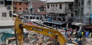 ¡Tragedia en Nigeria! Ocho personas murieron tras el derrumbe de edificio