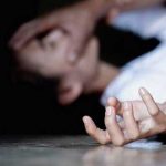 Adolescente violó y estranguló a una mujer frente a su hija en Nueva York Adolescente violó y estranguló a una mujer frente a su hija en Nueva York