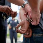 ¡Pánico en EE.UU! Adolescente arrestado por sugerir tiroteo en Nuev York