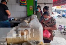 Venta de queso en el Mercado Iván Montenegro