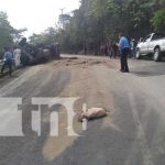 Vuelco de rastra en una cuesta de Jinotega deja dos muertos Accidente de tránsito con rastra en Jinotega