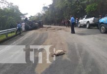 Vuelco de rastra en una cuesta de Jinotega deja dos muertos Accidente de tránsito con rastra en Jinotega
