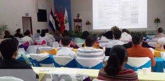 Charlas con especialistas en Nicaragua sobre complicaciones materno fetal