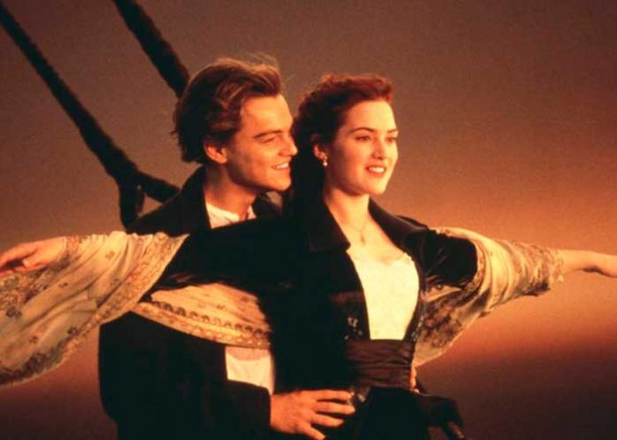 Quiso recrear icónica escena de “Titanic” con su novia y murió ahogado