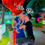 ¡Puro colágeno! Joven propuso matrimonio a su novia de 76 años ¡Puro colágeno! Joven propuso matrimonio a su novia de 76 años