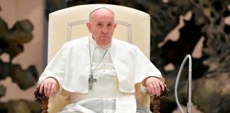 ¡Polémico! El Papa dice que la Iglesia no rechaza a homosexuales, fieles sí