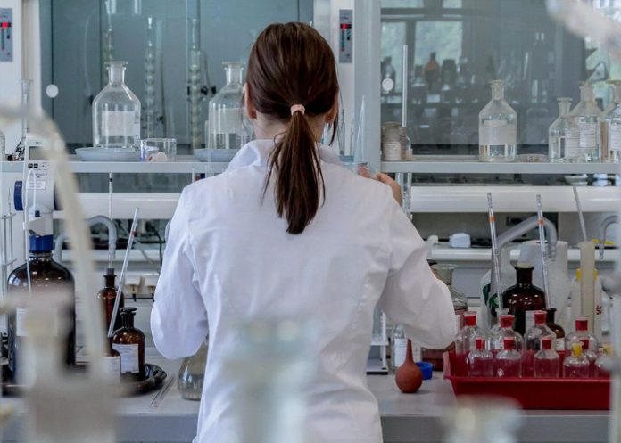 w Alemania: confinamiento de 21 días para casos de la viruela del mono