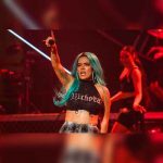 «No va bailar bien mami»: Karol G regaña a fans por estar sentados "No va bailar bien mami": Karol G regaña a fans por estar sentados