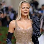 Khloé Kardashian "calienta las redes" con un sexy vestido tallado