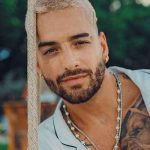 ¡Mujer agarra el 'amiguito' de Maluma en foto de Instagram!
