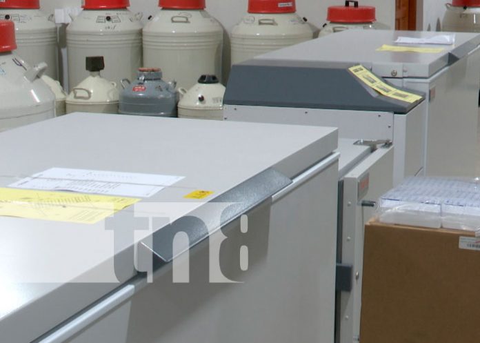 Iglesia de Jesucristo de los Santos entrega donativos para almacenamiento de vacunas