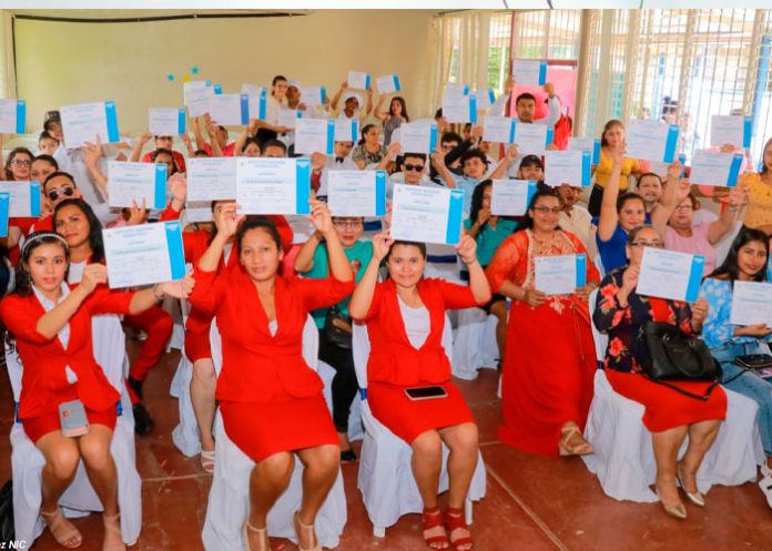 _1 Escuelas municipales de oficios realizan graduaciones de protagonistas