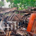 Desplome de antigua casa en Nandaime debido a las constantes lluvias Caen antigua casa en Nandaime debido a las constantes lluvias