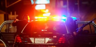 Detienen a hombre por amenazas de tiroteo en escuelas de Los Ángeles