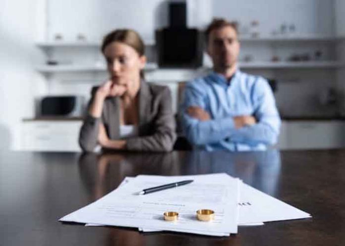 ¡Se cansó! Pidió divorcio porque su pareja 