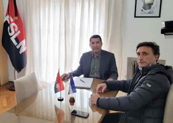 Nicaragua en reunión con escritor y periodista de Argentin