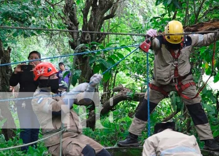 Extraen cadáver de un pozo artesanal en Masaya