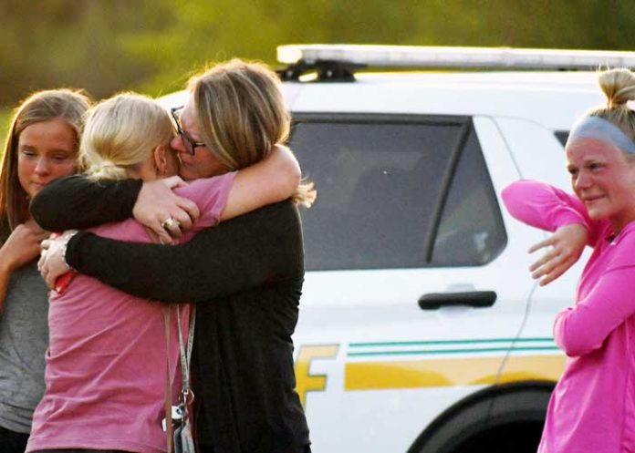 Tiroteo en plena calle deja tres muertos y 11 heridos Filadelfia