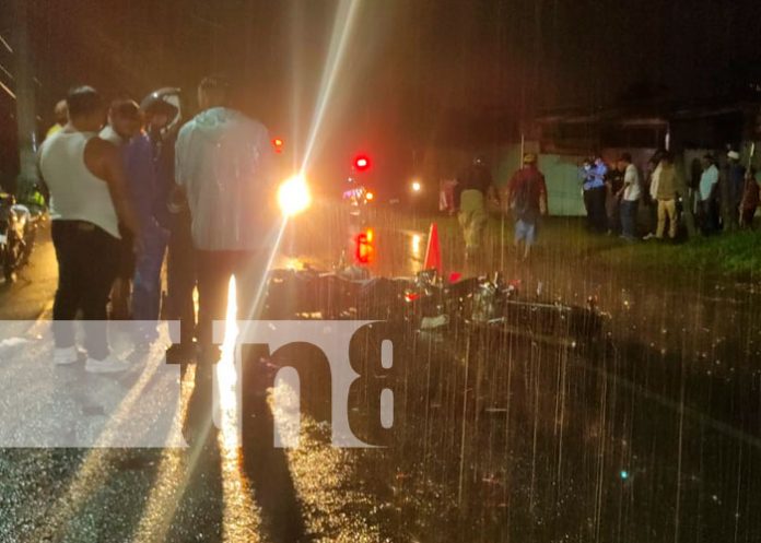 Motociclistas perecen tras sufrir brutal encontronazo en Managua
