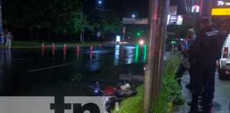 Motociclista fallece al ser embestido por una camioneta en la carretera a Masaya