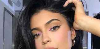 Kylie Jenner muestra la nueva tendencia un "bikini desnudo" en Instagram