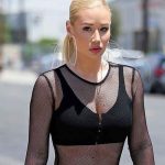 ¡Candente! Iggy Azalea es vista con 'mini vestido' saliendo de hotel