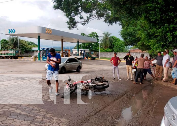Motociclista lesionado tras impactar en un vehículo en Juigalpa