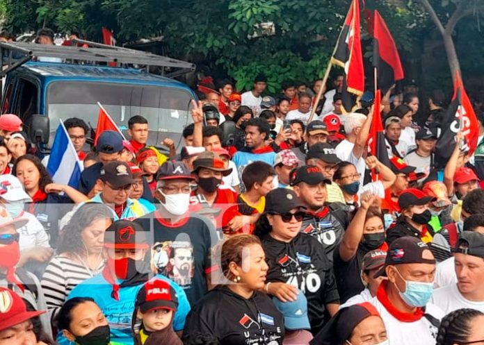 Honran la memoria de los Héroes y Mártires de la Colina 110