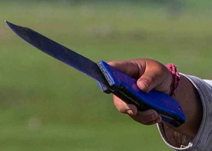 2 Mujer corta 'las bolas' de su pareja por violador en Vietnam