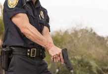 En EEUU: Policía balea a niño afroamericano por la espalda En EEUU: Policía balea a niño afroamericano por la espald