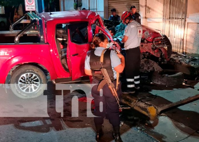Managua: Vivo de milagro tras quedar prensado en aparatoso accidente