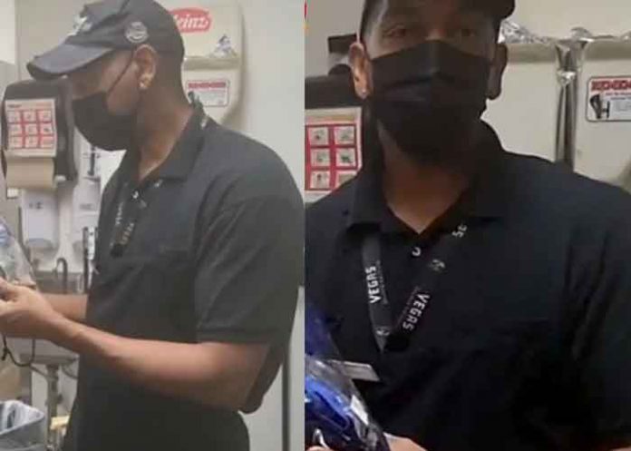 2 El hombre trabajó 27 años y le dieron un peculiar regalo de despedida