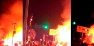 En Acapulco sicarios incendian dos restaurantes y un vehículo.