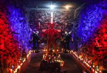 «Boda satánica»: Mujer se casó con el diablo en México "Boda satánica": Mujer se casó con el diablo en México