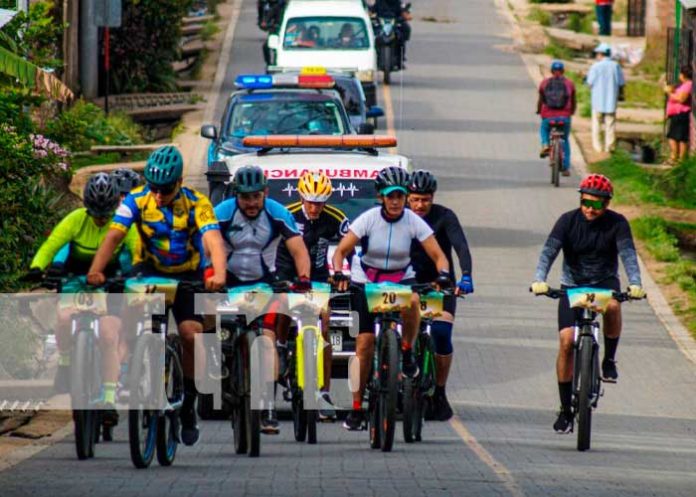 2 Realizan ciclismo de montaña en Jalapa