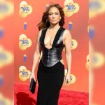 Jennifer Lopez llora tras recibir premio en MTV Movie and TV Awards