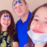 Nunca es tarde: Papá decide estudiar a sus 50 años con su hija Nunca es tarde: Papá decide estudiar a sus 50 años con su hija