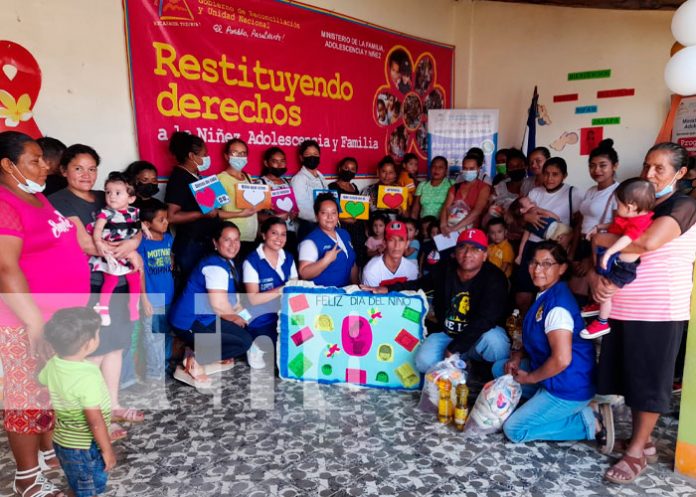 Madres con partos múltiples reciben paquetes alimenticios en Jalapa