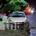 Vivo de milagro y sin golpe tras volcarse en la pista de Waspan Sur, Managua Vivo de milagro y sin golpe tras volcarse en la pista de Waspan Sur, Managua